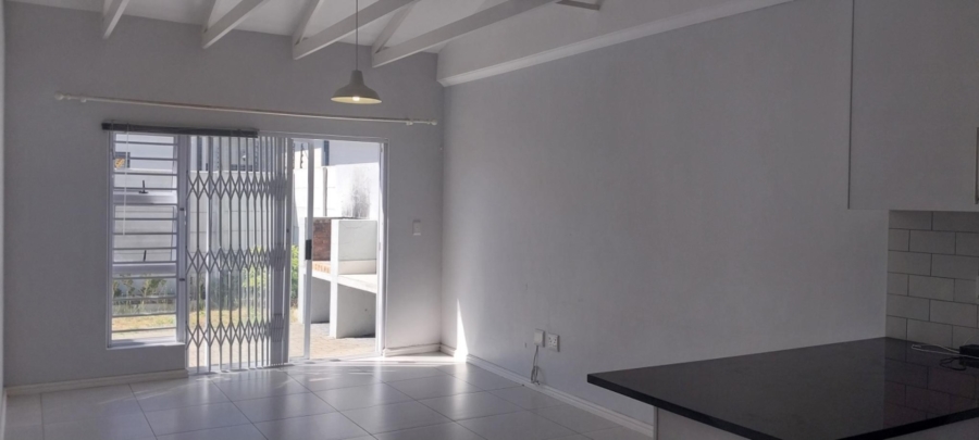 To Let 2 Bedroom Property for Rent in Parklands North Western Cape